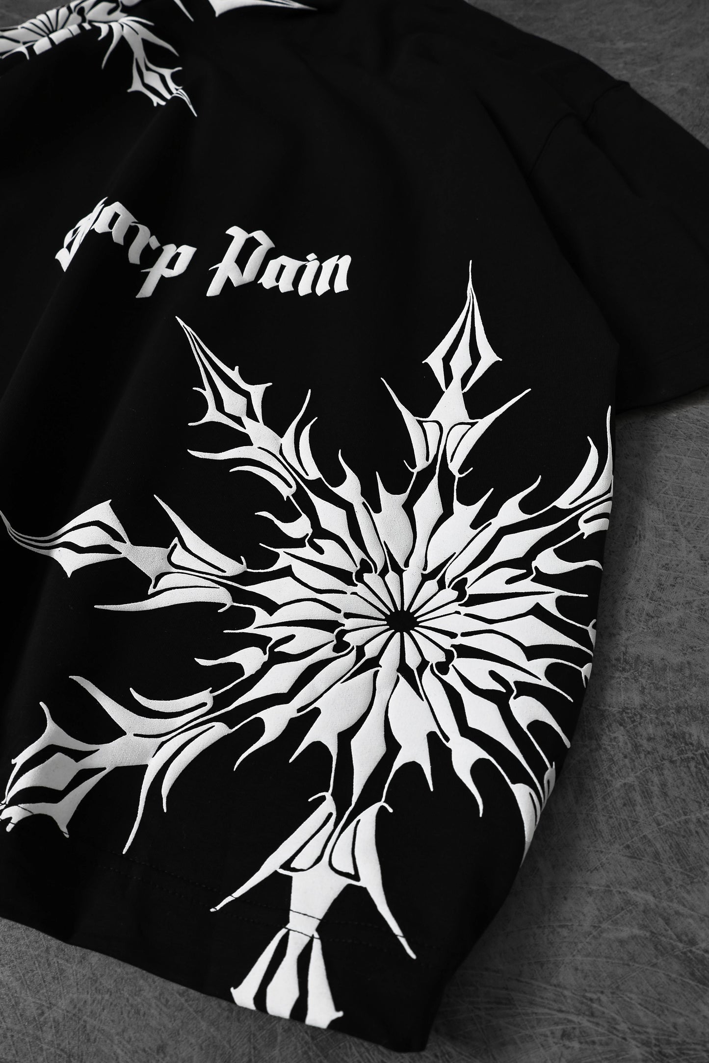 " Sharp Pain " Oversized Tee