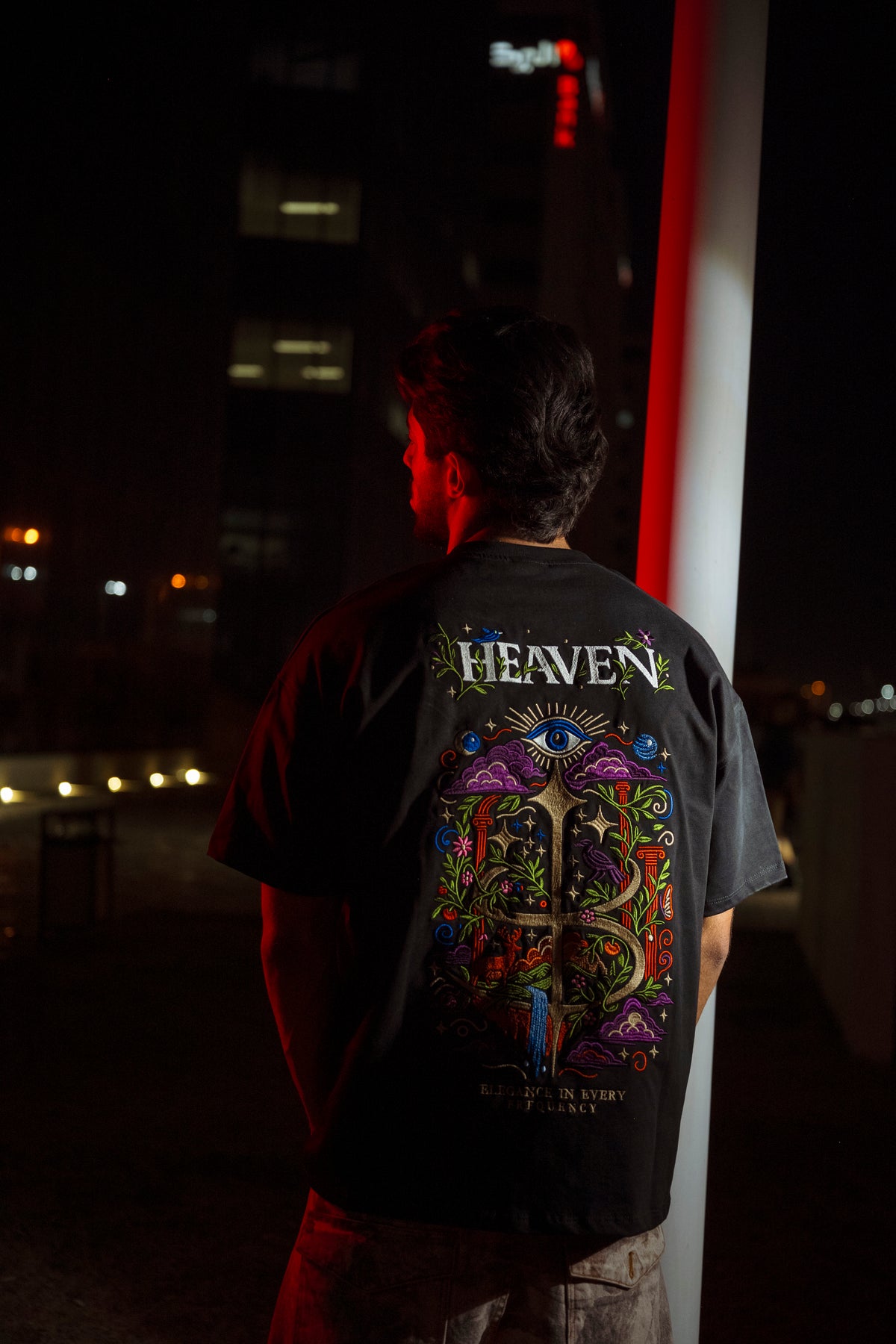 " The Endless Horizon " Heaven's Oversized Tee