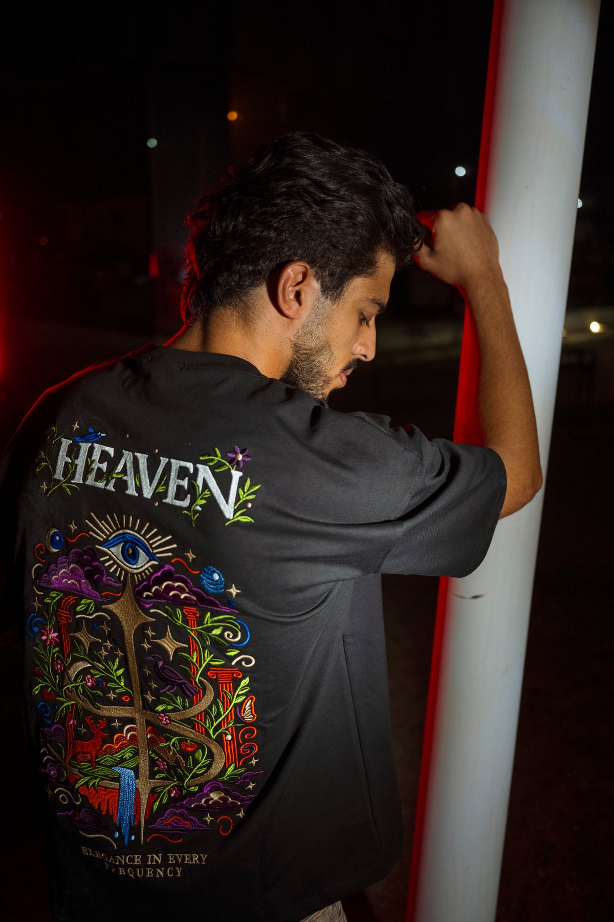 " The Endless Horizon " Heaven's Oversized Tee