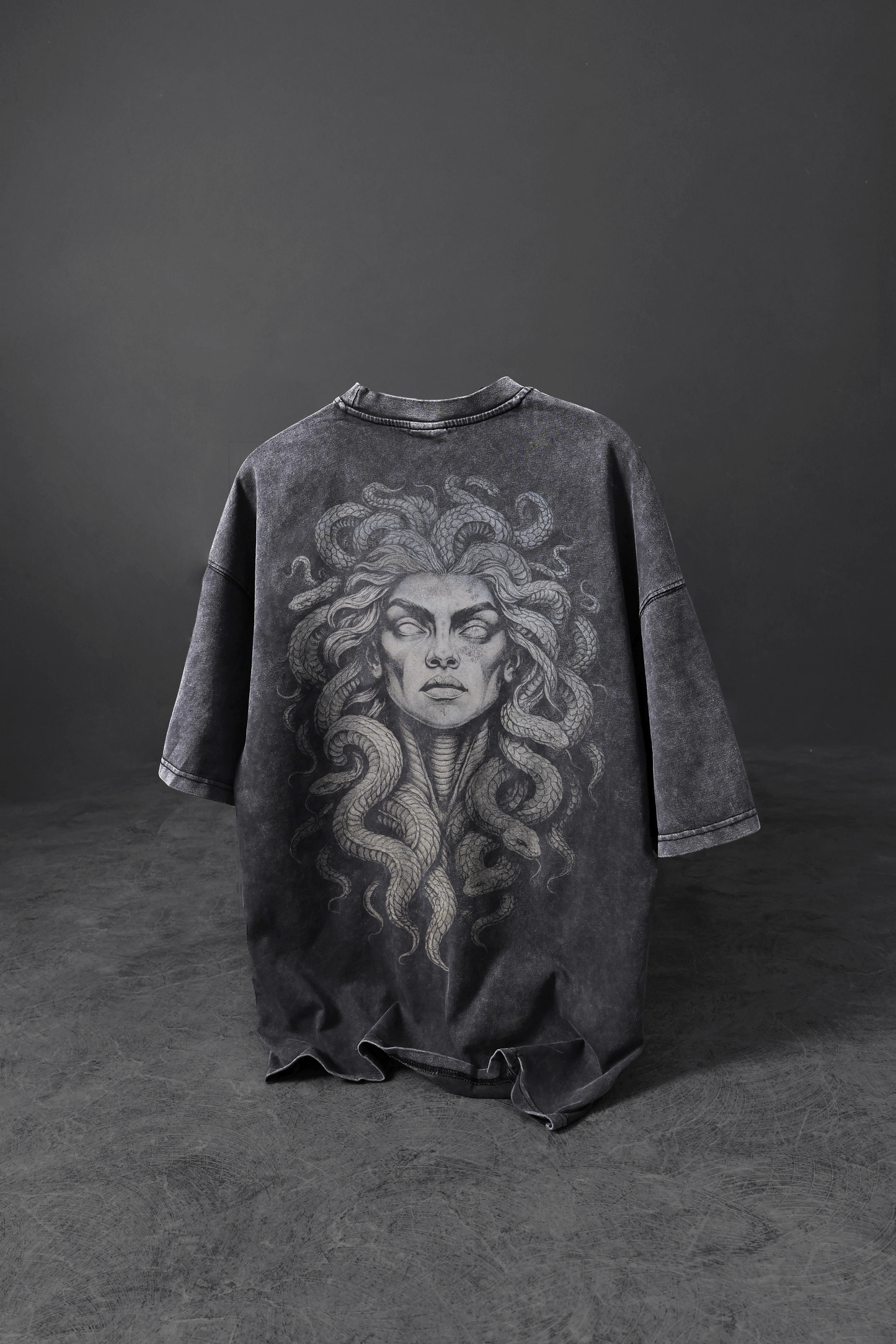" Medusa " Acid-Washed Oversized Tee